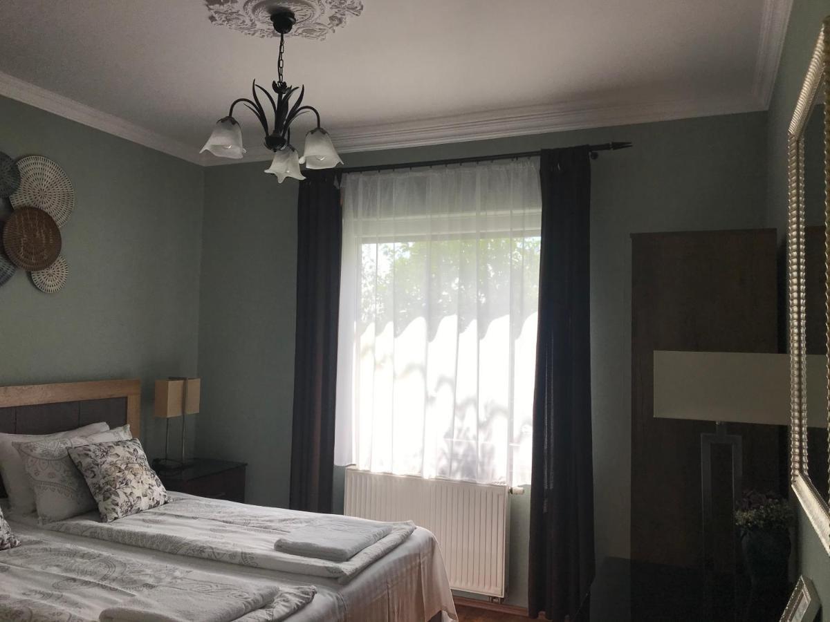Eden Apartman Algyo Buitenkant foto